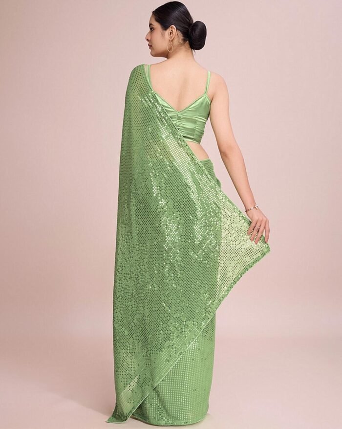 Women Embellished Saree with Sequins Detail - Image 3