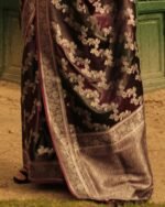 Woven Saree with Contrast Border - Image 3