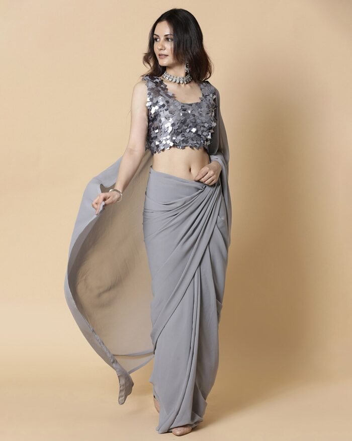 Women Georgette Saree with Embellished Blouse - Image 4