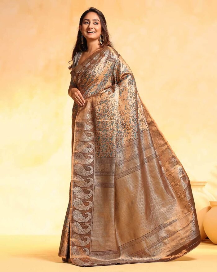 Women Zari Woven Saree with Tassels - Image 3