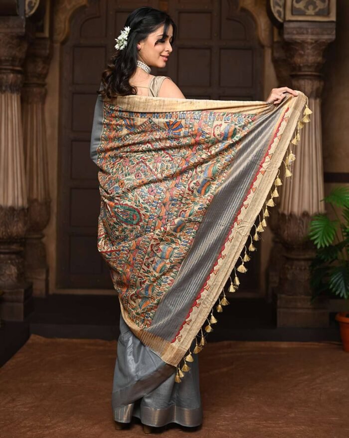 Women Handloom Cotton Silk Saree with Golden Border - Image 2